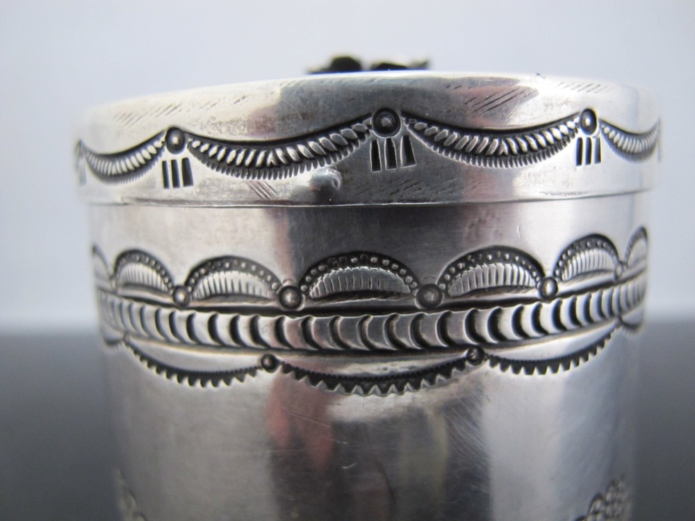 HOPI Native MORRIS ROBINSON Sterling Silver Engraved Round Lidded Seed BOX