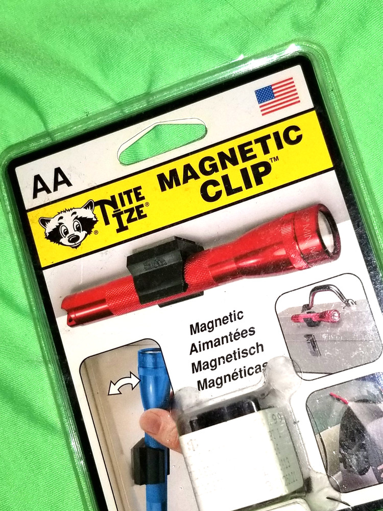 Nite Ize Magnetic Clip Flashlight Holder