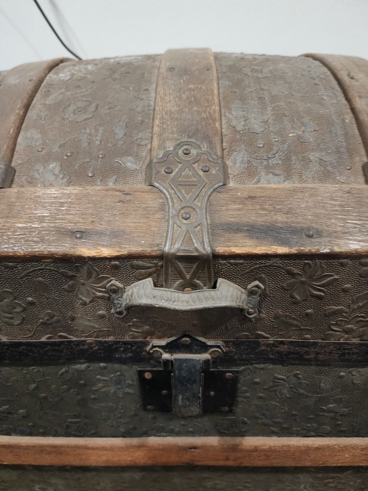 Antique Steamer Trunk With Wheels