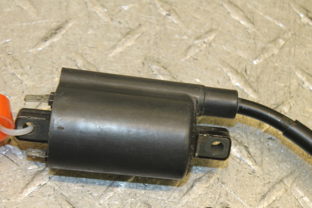 1997 SUZUKI TL1000S IGNITION COIL SPARK PLUG CAP