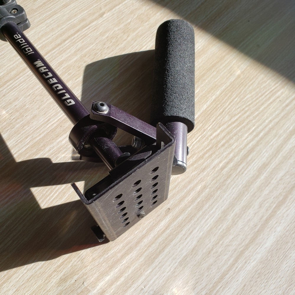 Glidecam iGlide Handheld Camera Stabilizer for Universal Cameras