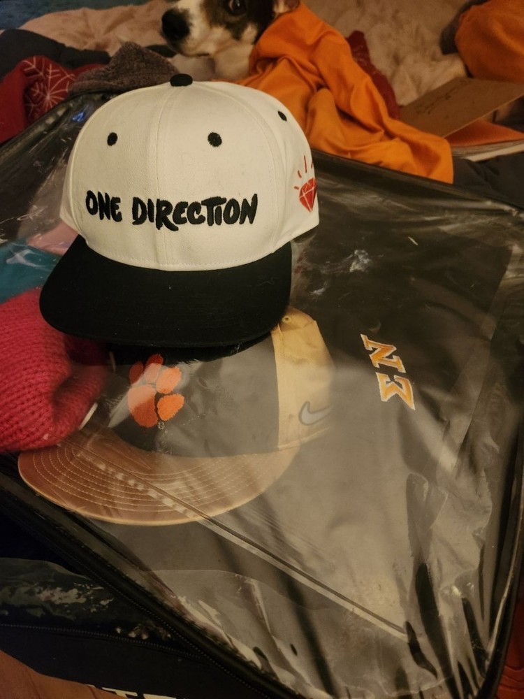 One Direction White & Black Snapback Hat Red Diamond Design Rock & Pop Music