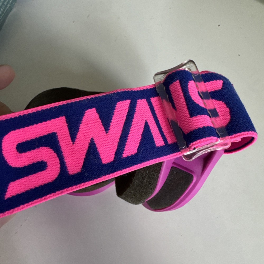 vintage swans ski goggles (d23)