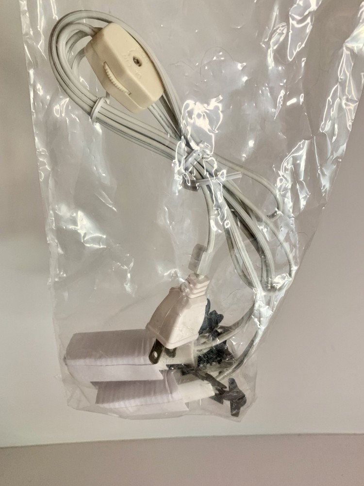 NEW Dept 56 General Village 52835 Accessory 3-Socket LIGHT CORD Set (Triple)
