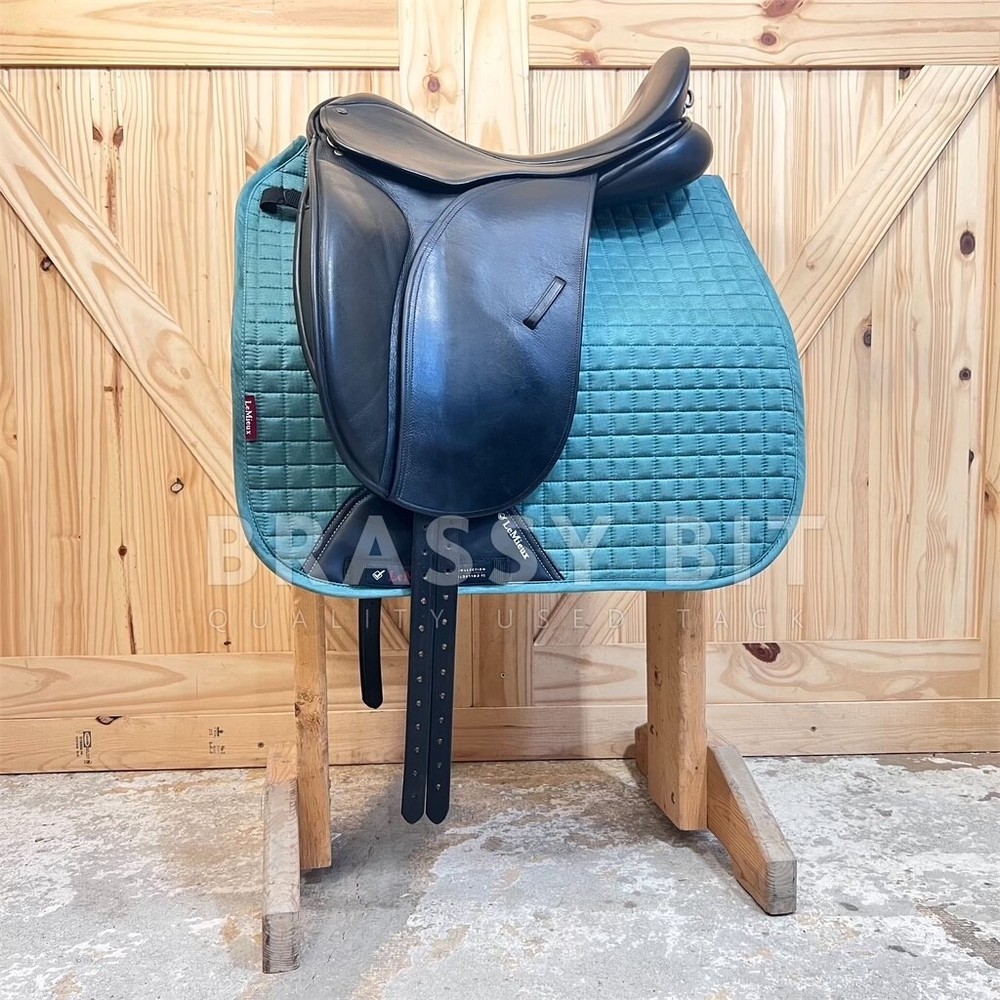 18" County Connection Dressage Saddle