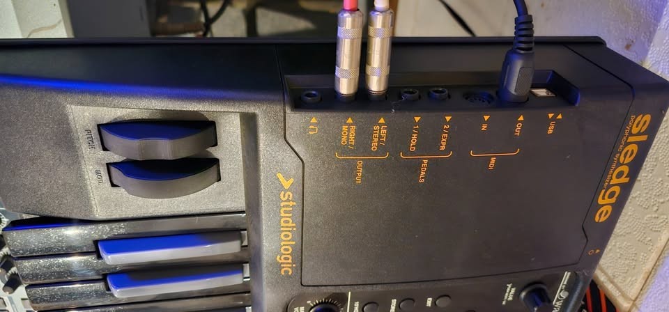 Studiologic Sledge 2.0 Analog Synthesizer (Black Edition)