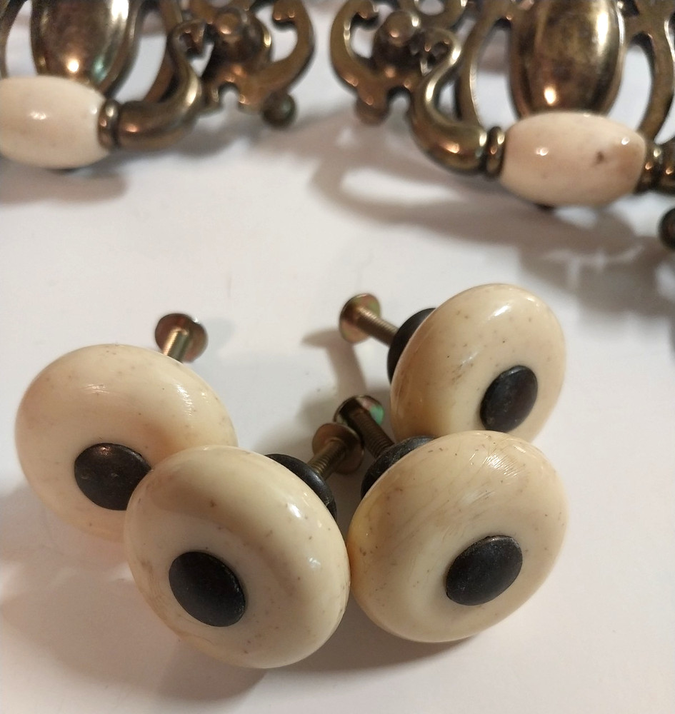 Vintage Set 6 Drawer Pulls & 4 Knobs Matching Brass and White Ceramic