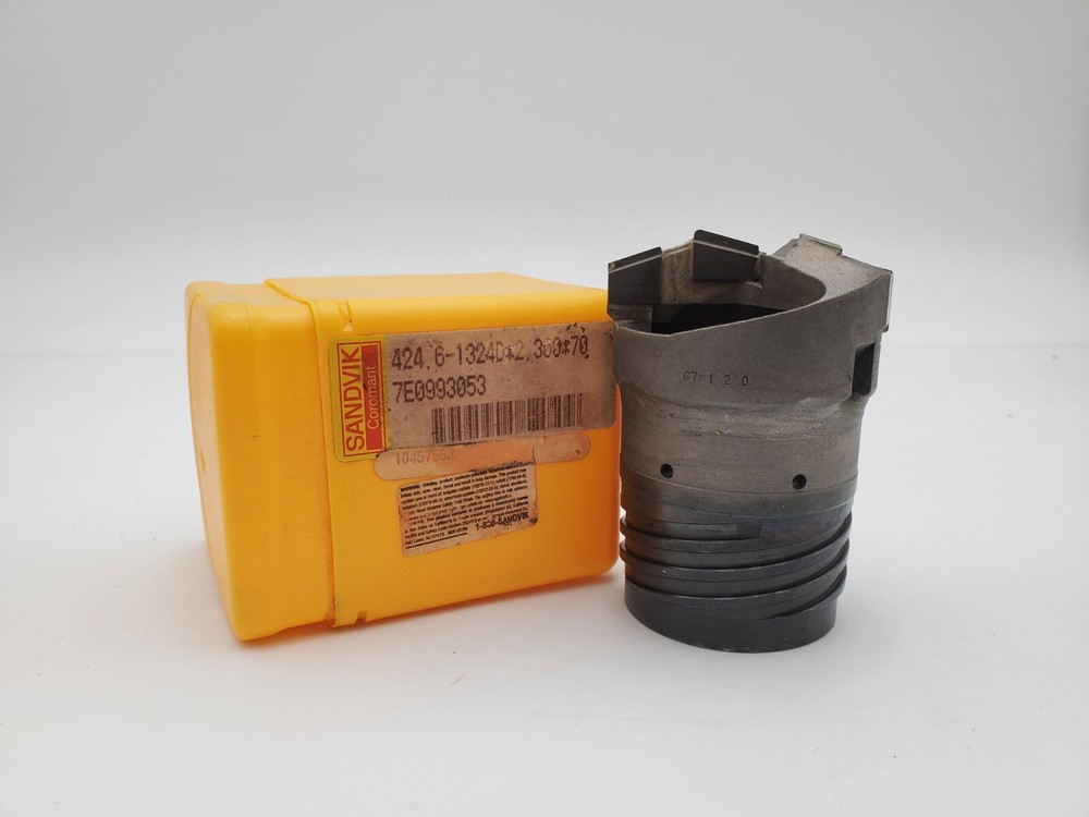 NEW Sandvik 424.6-1324D*2.300* 70