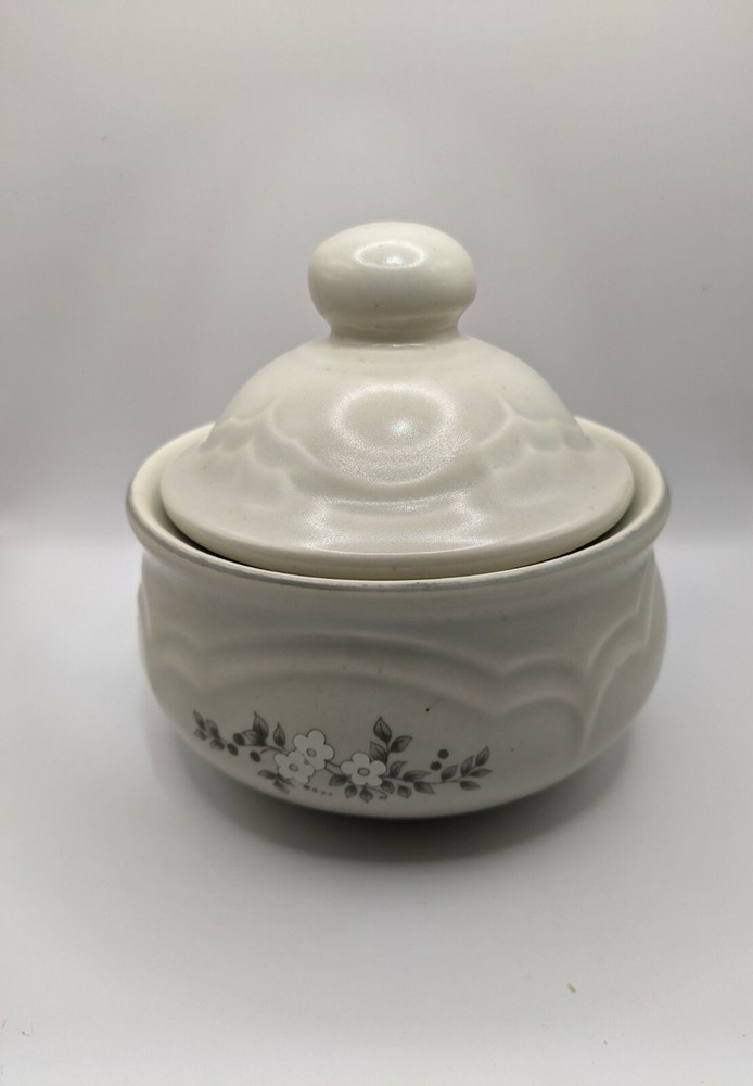 Pfaltzgraff Heirloom Stoneware Sugar Bowl 4.5"