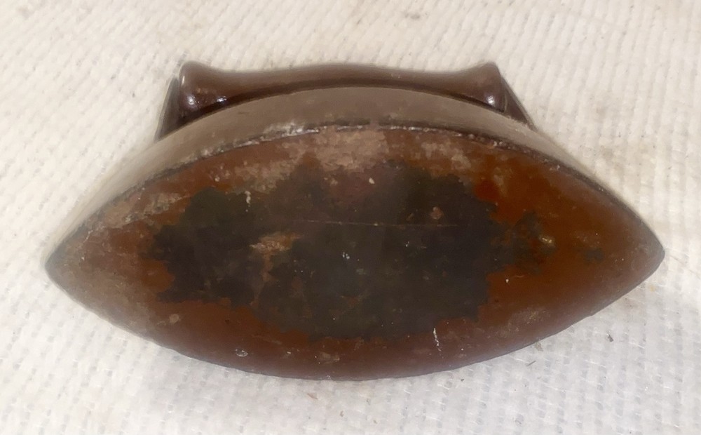 ANTIQUE SAD IRON WITH REMOVEABLE WOOD HANDLE