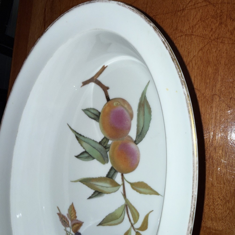 Royal Worcester Evesham 11 1/2" Oval Baker England