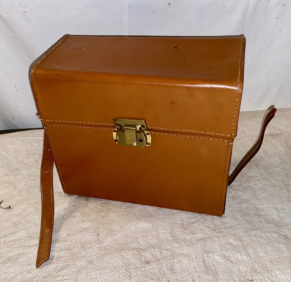 VINTAGE POLAROID MODEL 80A LAND CAMERA & ACCESSORIES