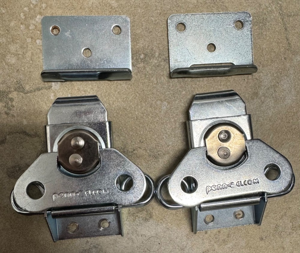 2 Penn Elcom Surface Mount Butterfly Latches L0925Z