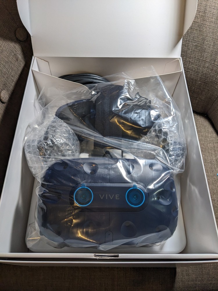 HTC VIVE Pro Eye VR PC Headset Virtual Reality System Eye Tracking New
