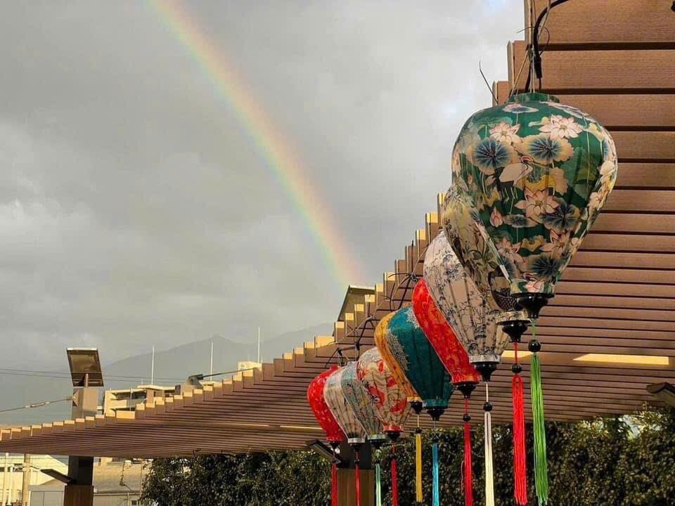 Word Vendor | Silk Lantern with Pattern | Handmade: with Bamboo and Silk