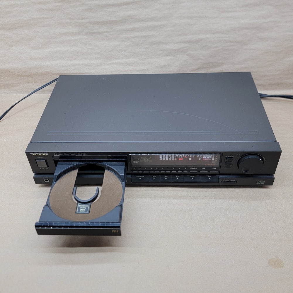 Vintage Technics SL-P520 CD Compact Disc Player NEW DRIVE BELT Tested & Working