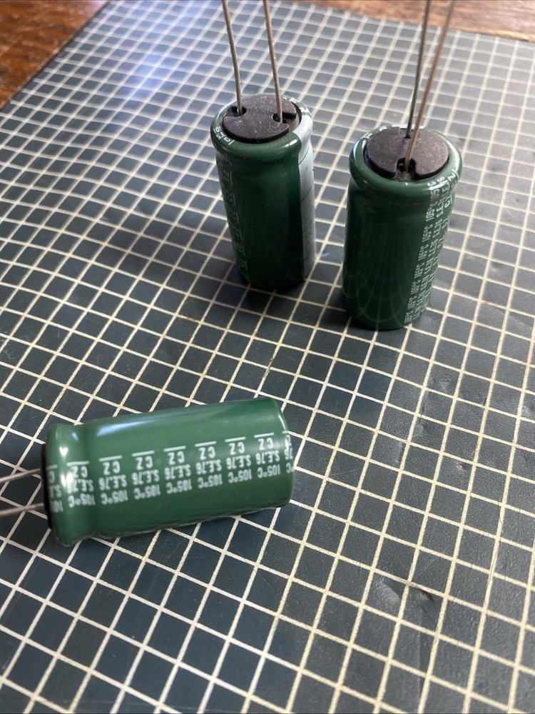 3300 50v Capacitor (3) PCs