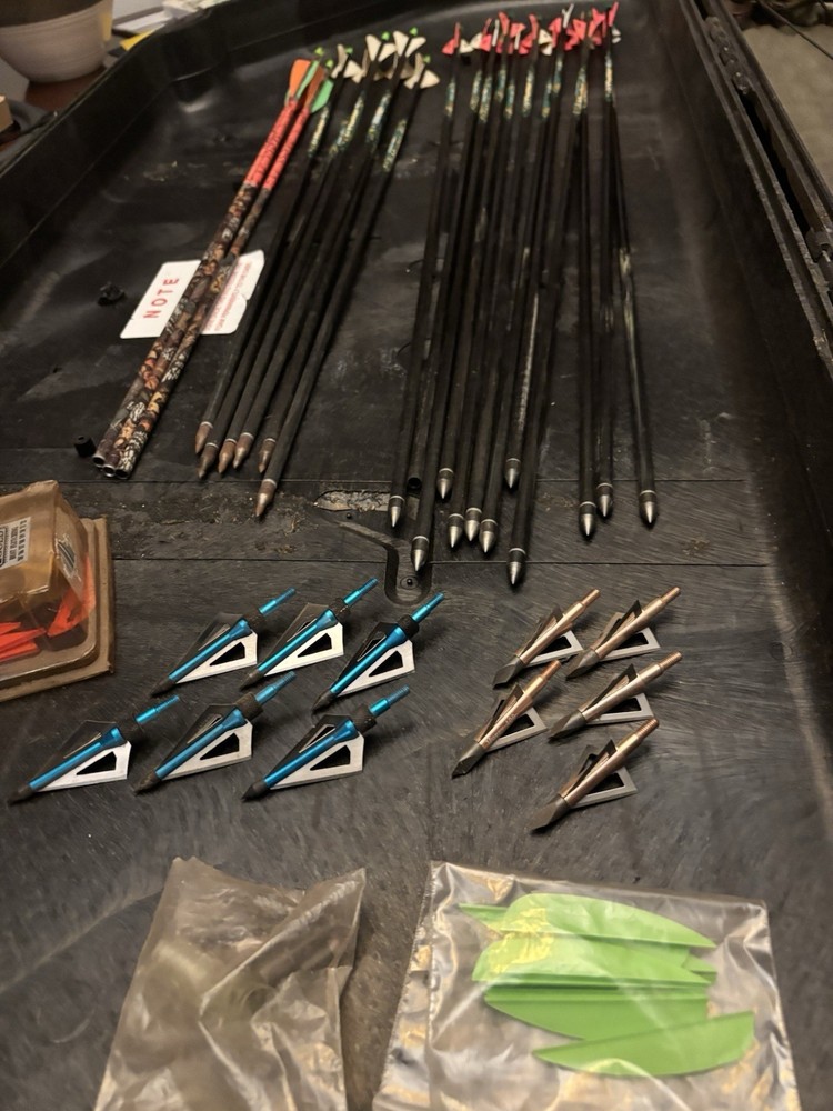 Hoyt Vipertec Left Hand Bow Package