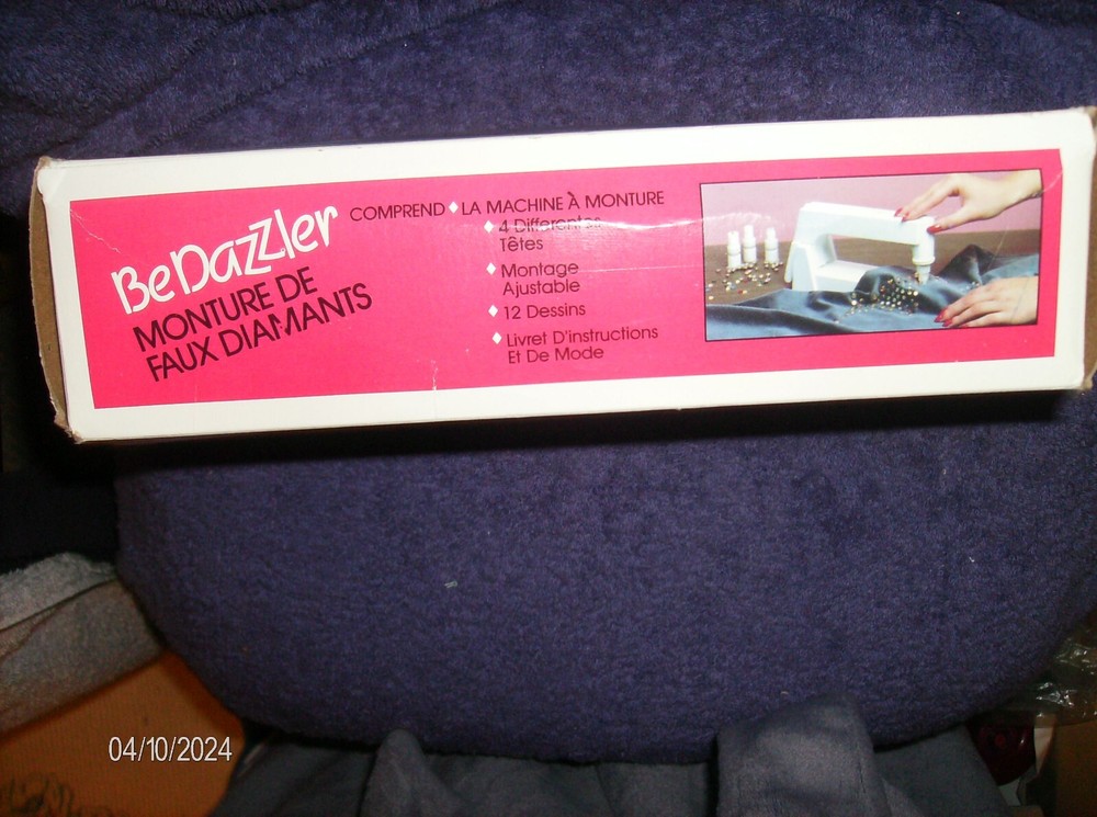 4 LG PKG FEATHERS PURPLE NEW IN PACKAGES