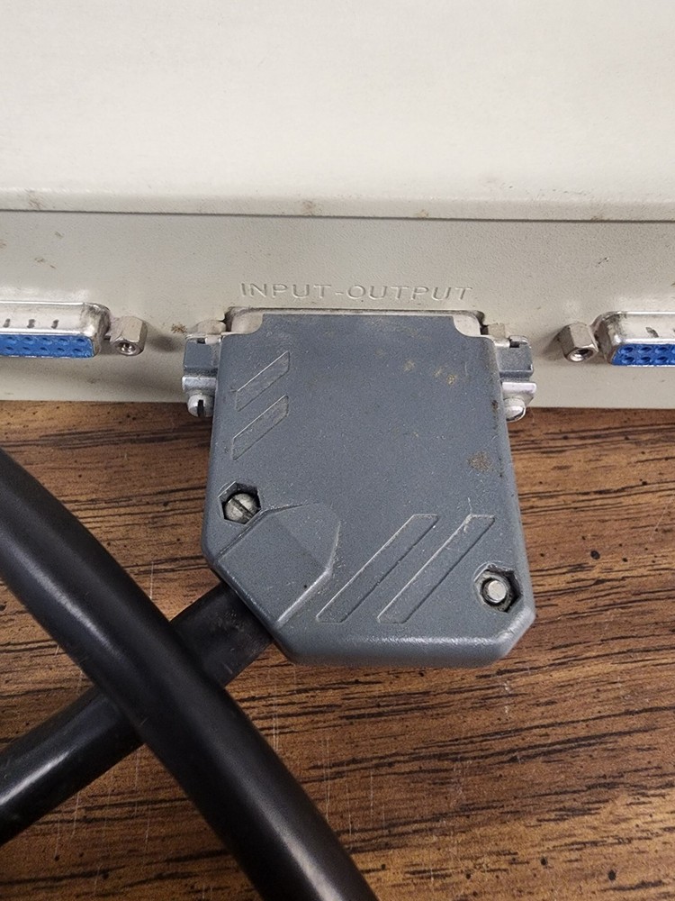 Curtis Data Switch Data Transfer Box with cable