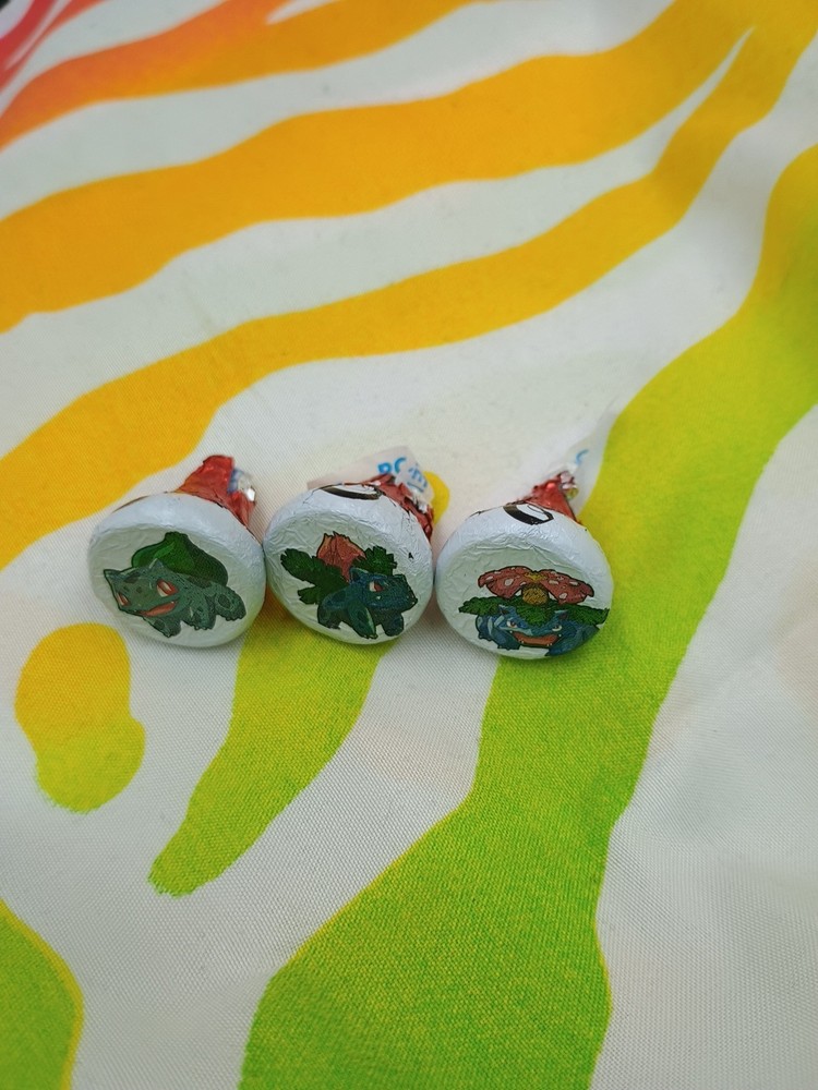 Limited Edition Pokemon Hershey Kisses Bulbasaur Full Evolution Set