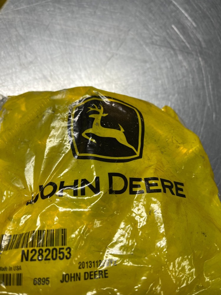 N282053 John Deere Bolt