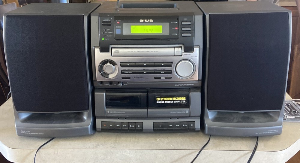 AIWA Compact Disc Stereo System CA-DW620 Tested.  Working Great.