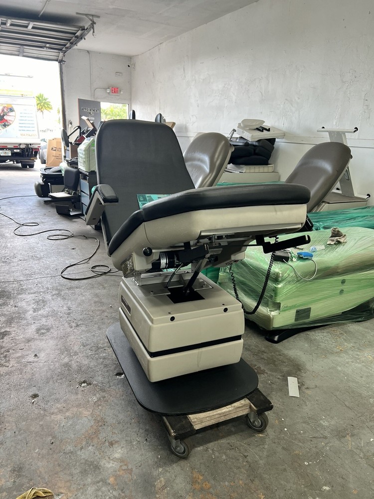 Midmark 416 Power Table