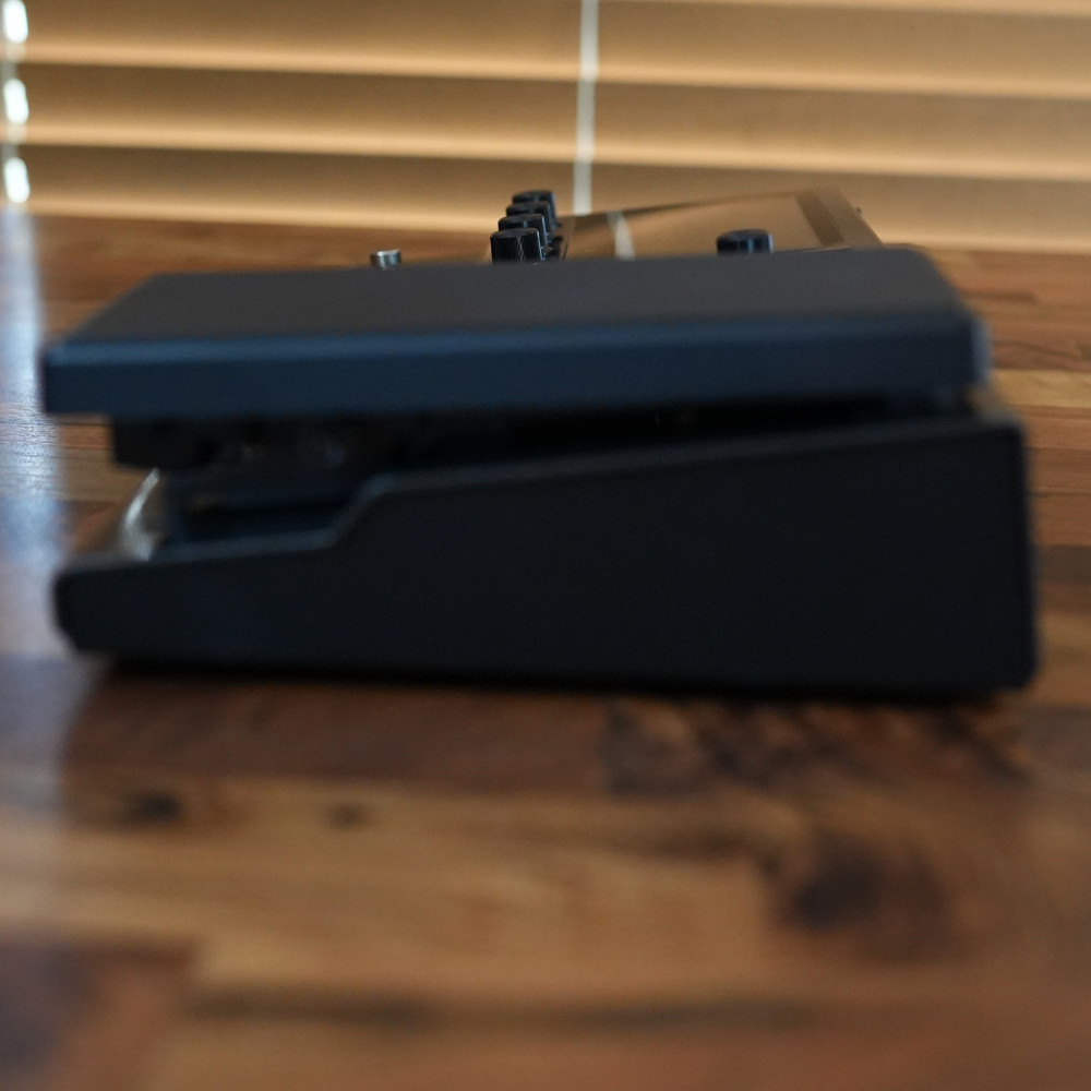 BOSS GX-10 Multi Effects Processor Guitar Pedal