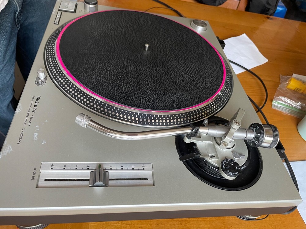 technics sl-1200mk2 dj turntables