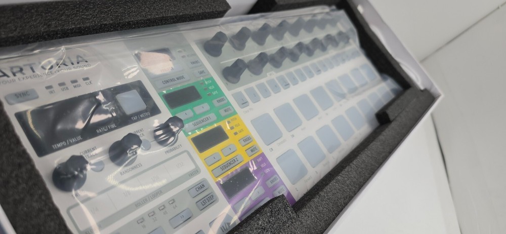 Arturia BeatStep Pro Controller and Sequencer-NEW