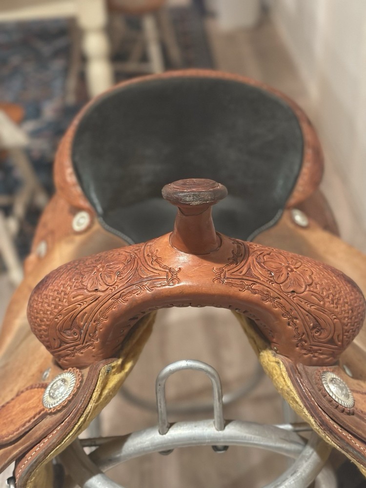 Diamond K Western Saddle
