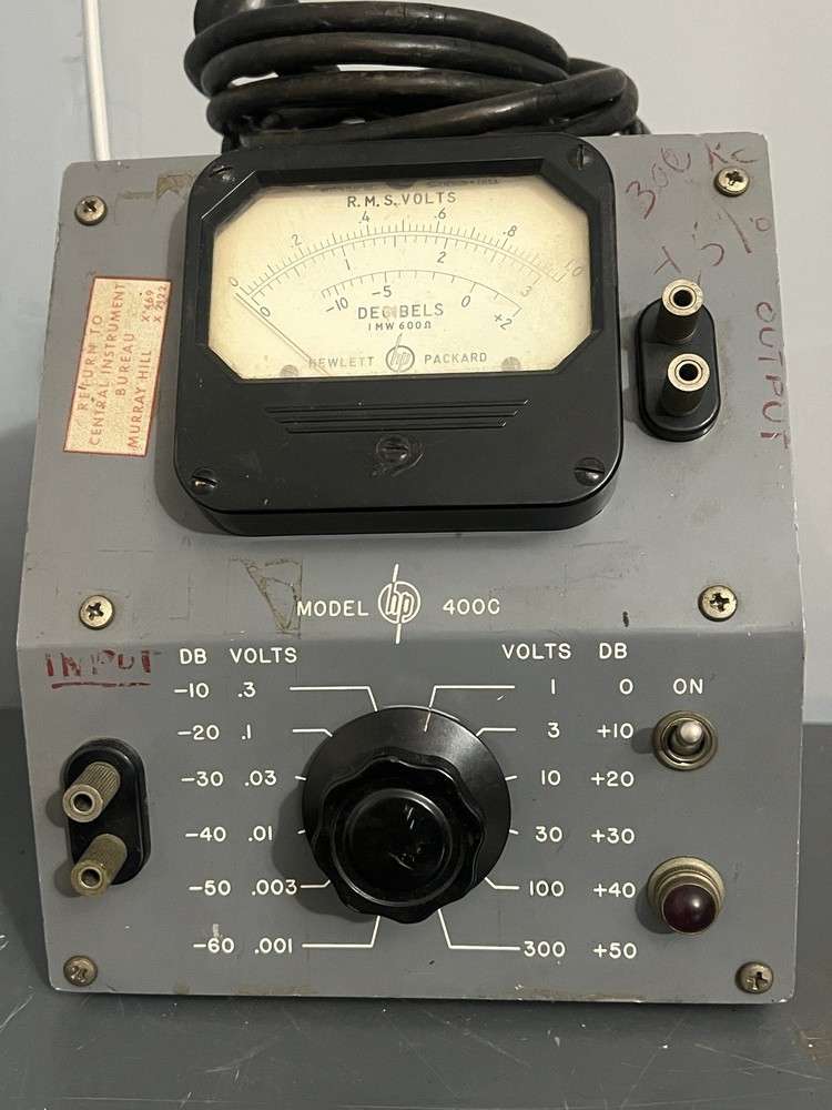 Hewlett Packard 400C AC Voltmeter Analog Meter 115v