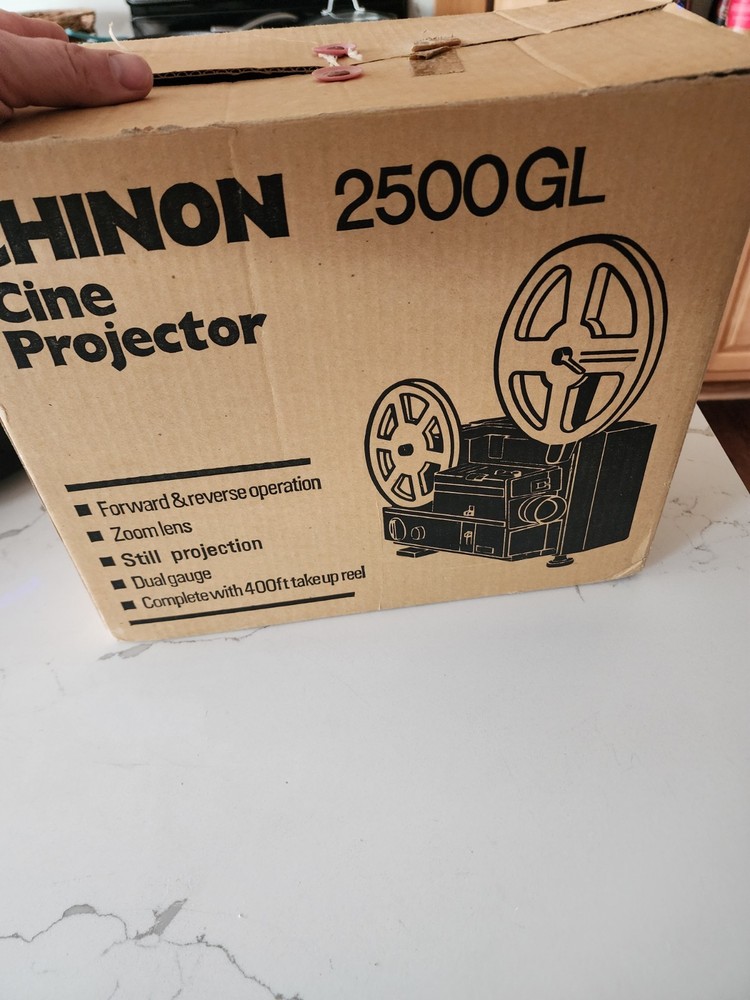 Chinon 2500 GL Self Reeling Adjustable Projector Original box, Packaging