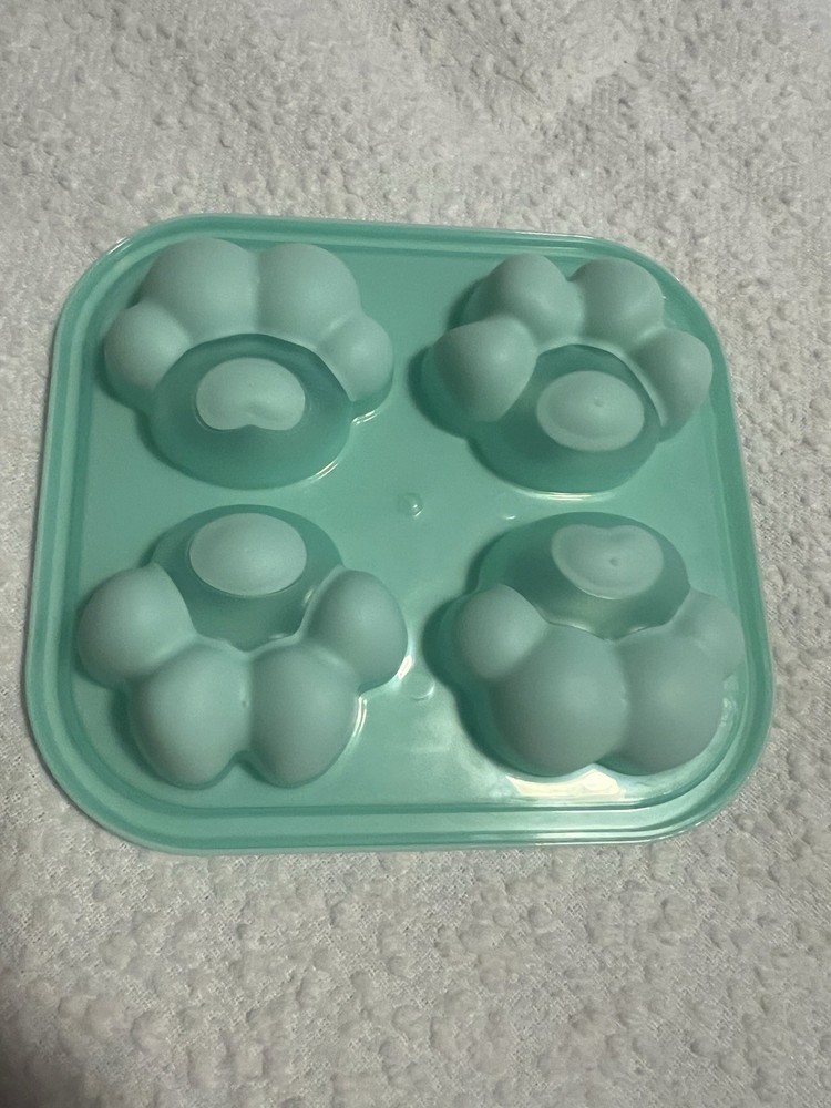 Paw Print Molds With Lid