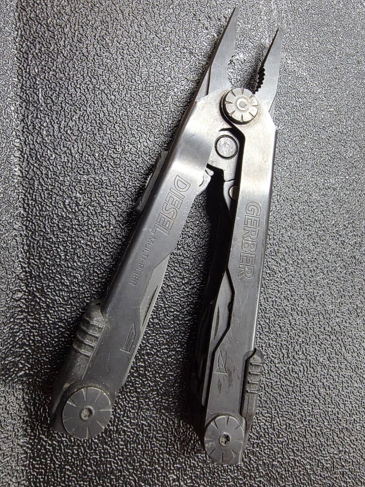 Gerber Diesel Multi-Plier Multi-Tool - Black