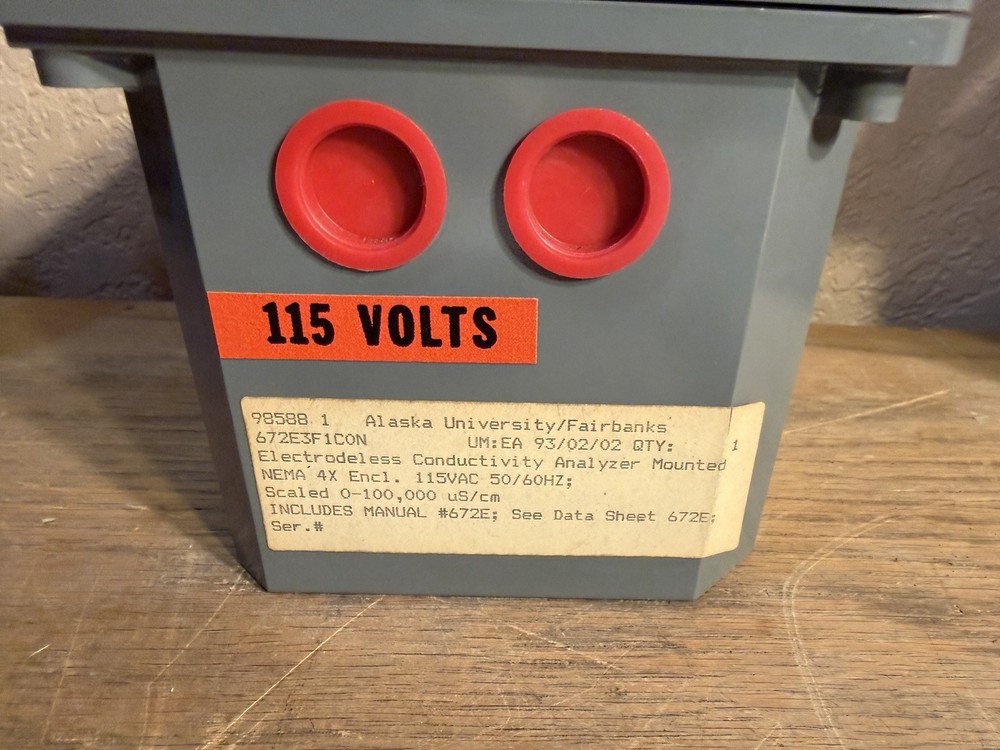 GREAT LAKES INSTRUMENTS CONDUCTIVITY ANALYZER W/ MANUAL 115V MODEL 672E