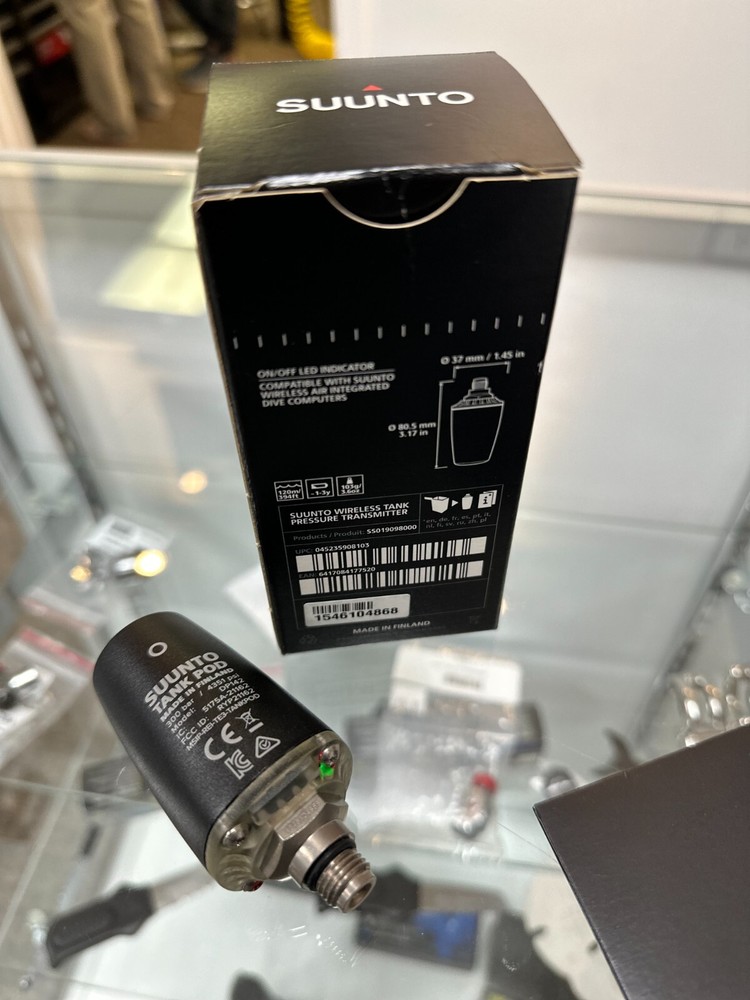 New Suunto DX Dive Computer with USB and Transmitter