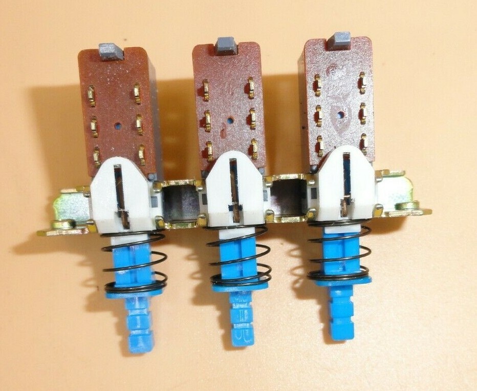 PUSH BUTTON SELECTOR SWITCH PUSH LOCK NOS (LOT OF 5)