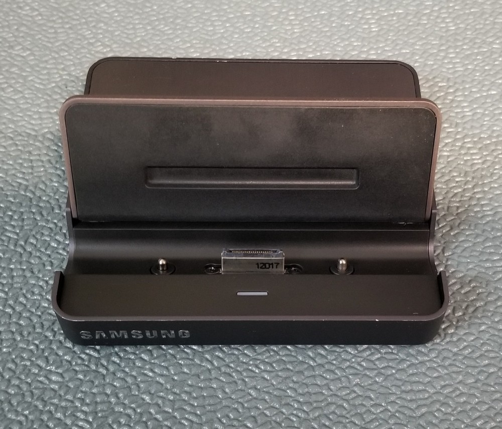 Samsung AA-RD5NDOC Electronics SLATE PC Docking Station (BROWN-Black) Unit Only