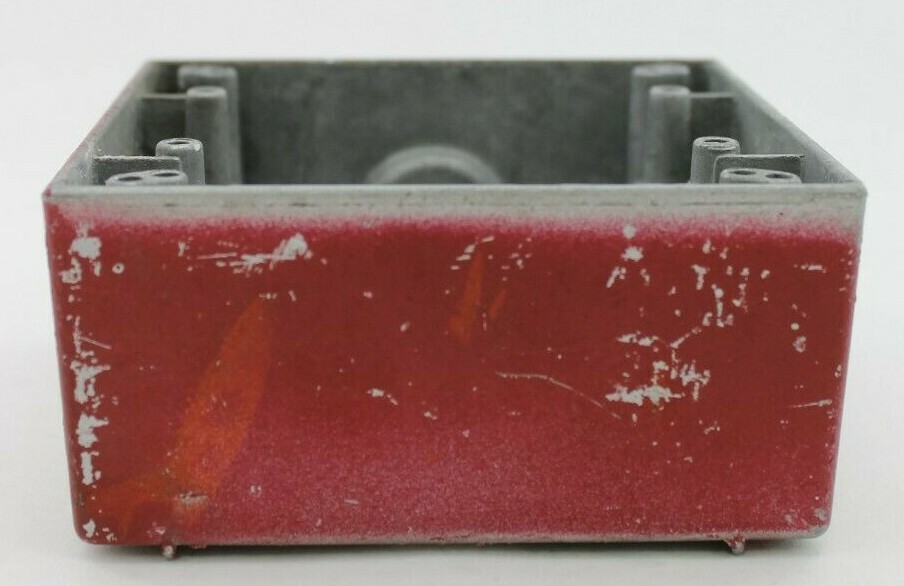 GDC 93C6 2-Gang Outlet Box