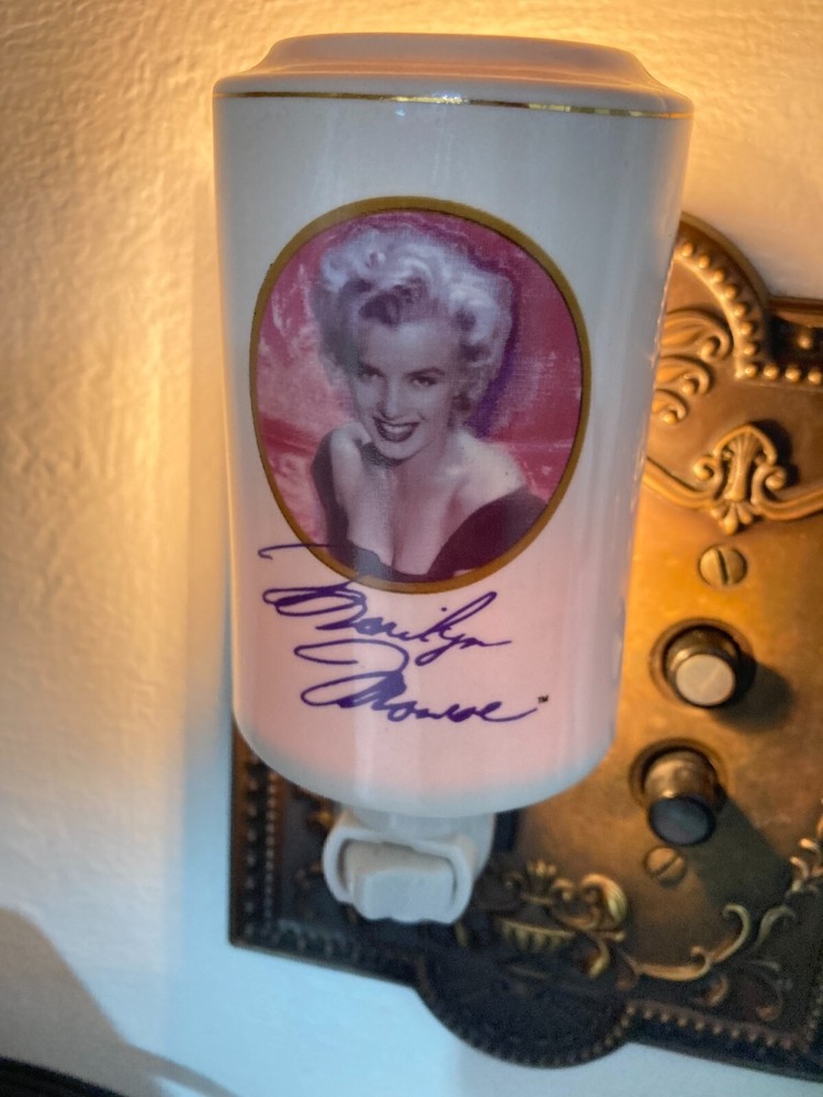 Marilyn Monroe Plug in Ceramic night light