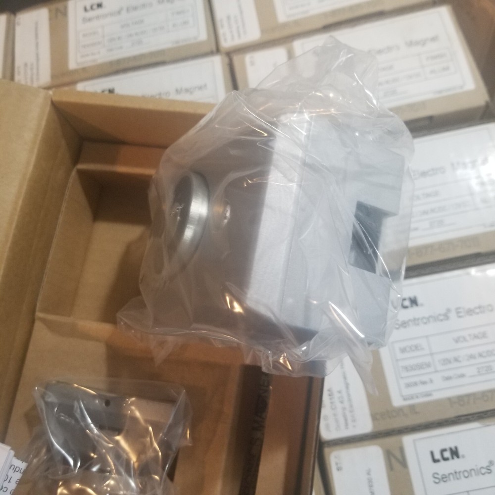 LCN 7830SEM MAG HOLDER SURFACE MOUNT NIB