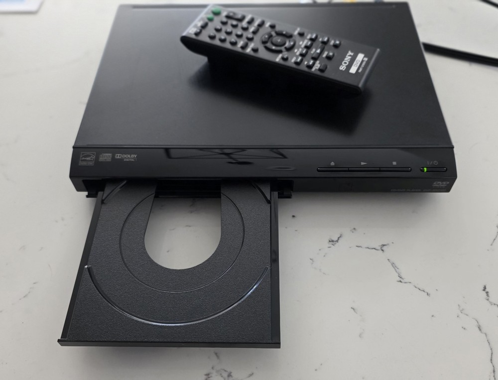 Sony DVP-SR201P DVD Player With Remote - Fully Functional