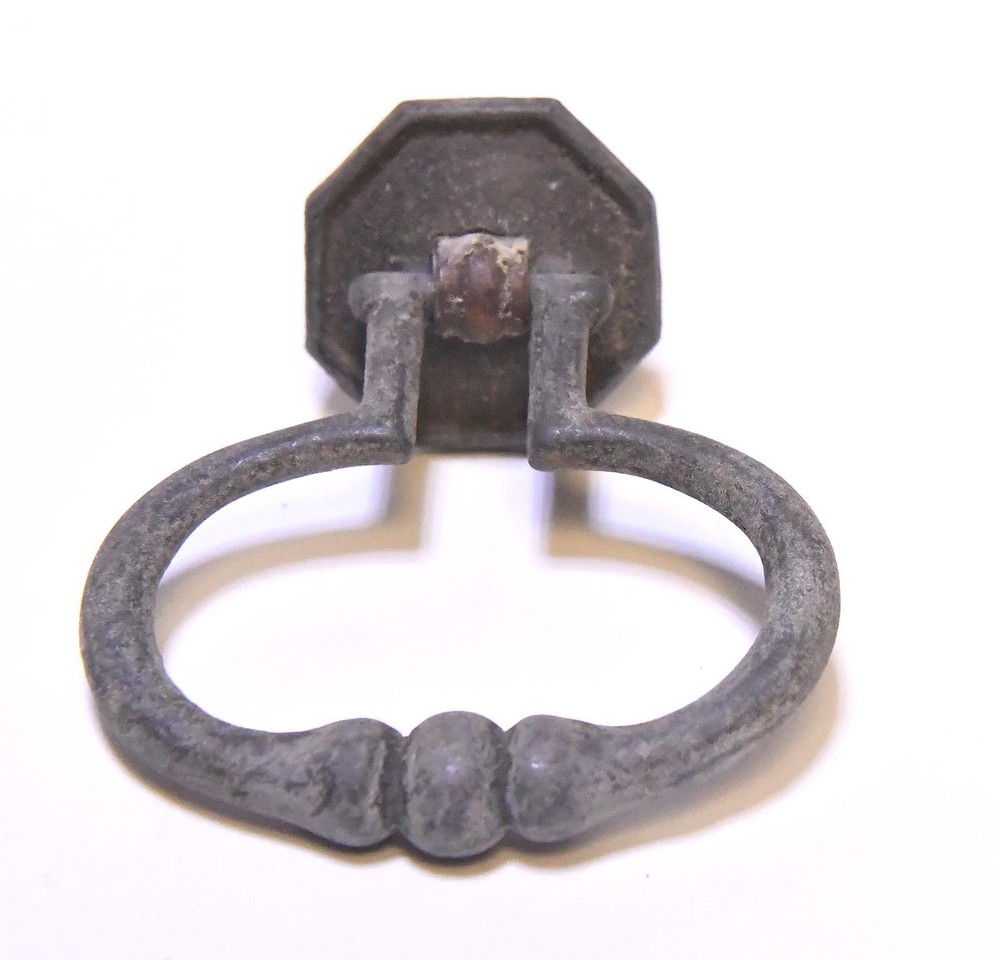 5 MATCHING VINTAGE METAL DRAWER PULLS WITH FLIP PULL