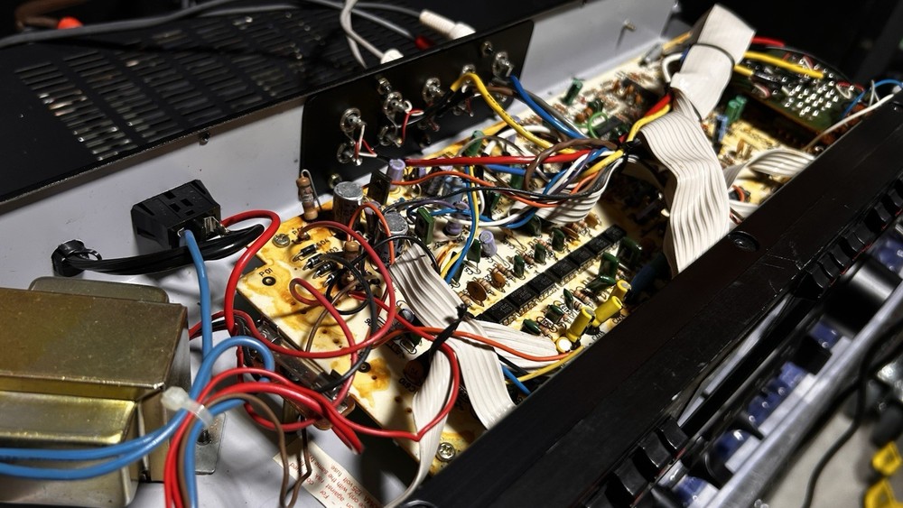 AUDIOSOURCE EQ EIGHT EQUALIZER