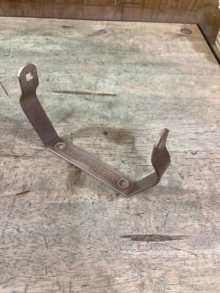 Coleman 4A Gas Iron - Handle Bracket