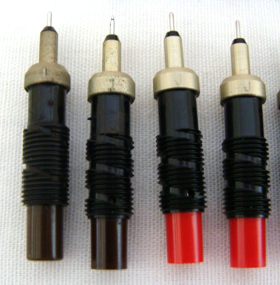 Mixed Lot Of 18 Drafting Mechanical Pen Replacement Points