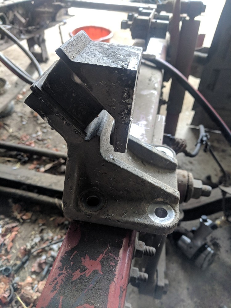 FRONT ENGINE MOUNT REMOVED FROM 75-E-170