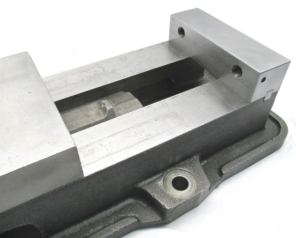 KURT ANGLOCK 6" MILLING MACHINE VISE - #D60